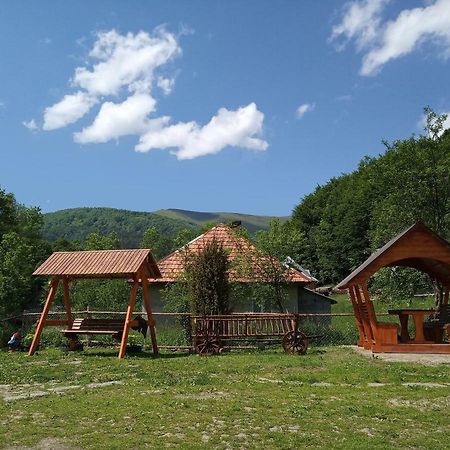 Верховинський Котедж Bukovets Zewnętrze zdjęcie
